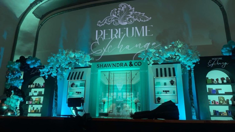 THE TIFFANY & CO STOREFRONT