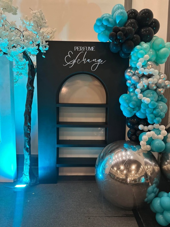 THE LUXE SHELF