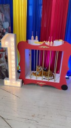 CARNIVAL PROPS