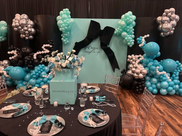 TIFFANY BLACK BOW BACKDROP